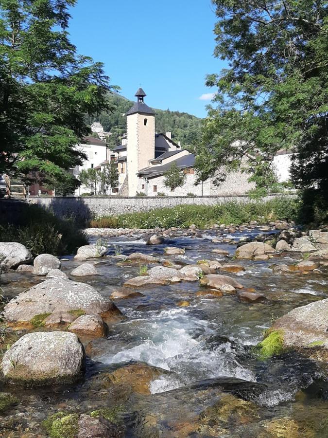 MAISON FAMILIALE 3 ch. au CENTRE D'AX Ax-les-Thermes Eksteriør billede